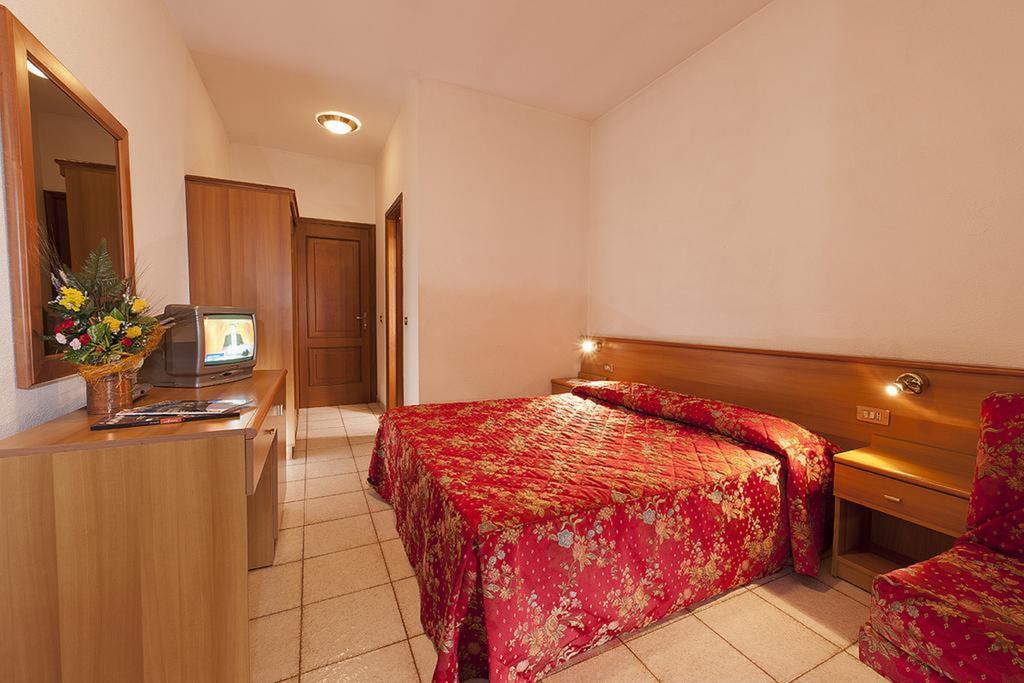 Hotel Veneriaz ニュス エクステリア 写真