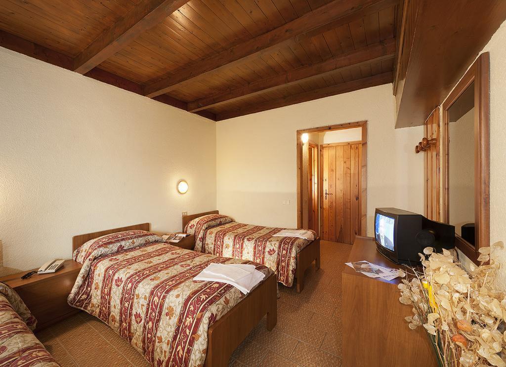 Hotel Veneriaz ニュス エクステリア 写真